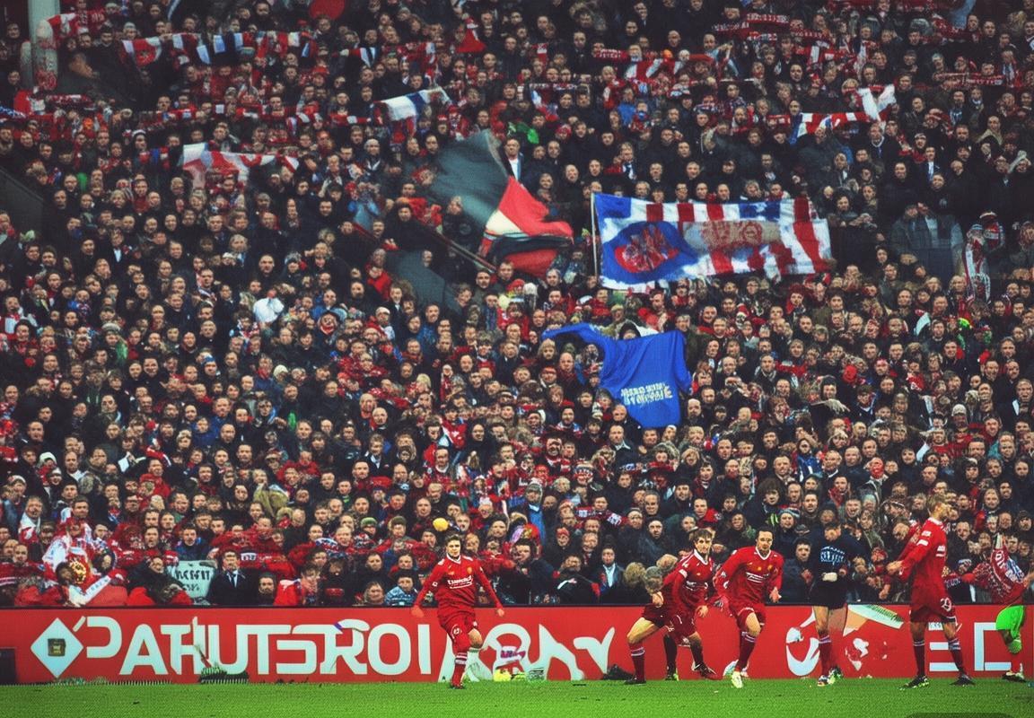 1819赛季英超：利物浦与曼联荣耀巅峰对决纪实(图3)