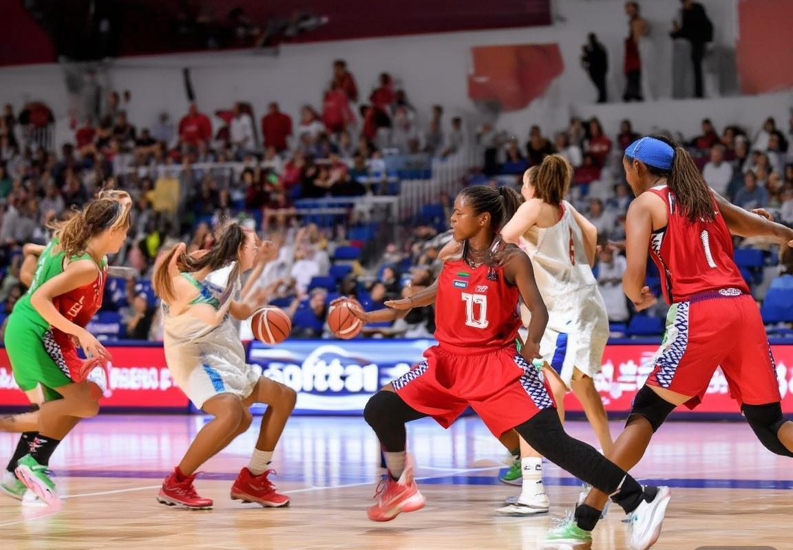 2020英韩女篮对决：激情战疫，篮球巅峰对决回顾(图1)