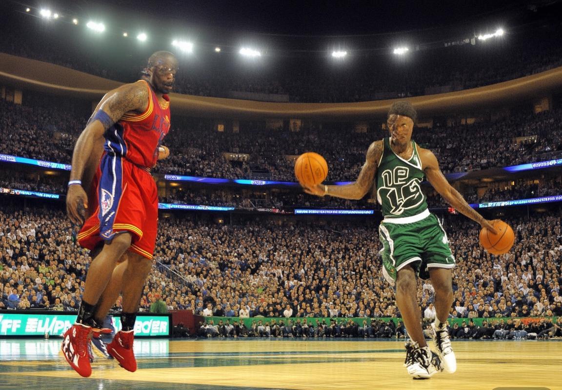 2009年NBA詹姆斯韦德巅峰对决：篮球传奇盛宴(图1)